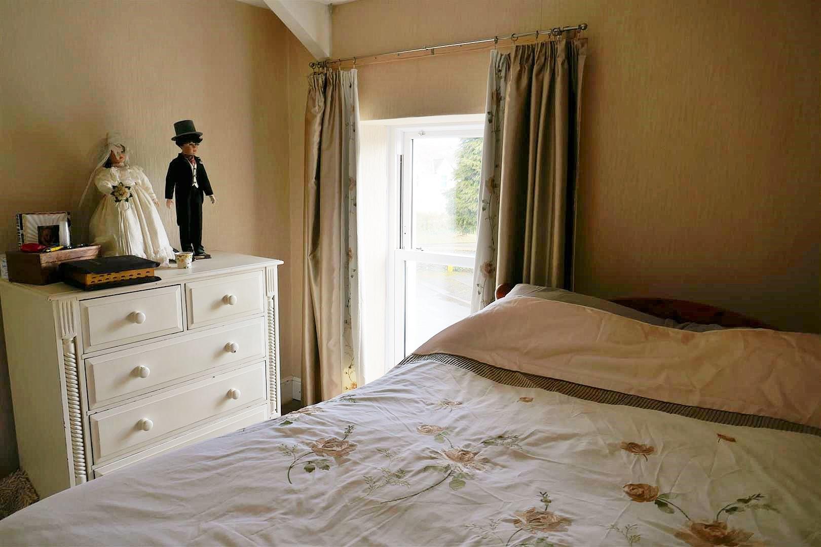 ANOTHER ROOM ASPECT